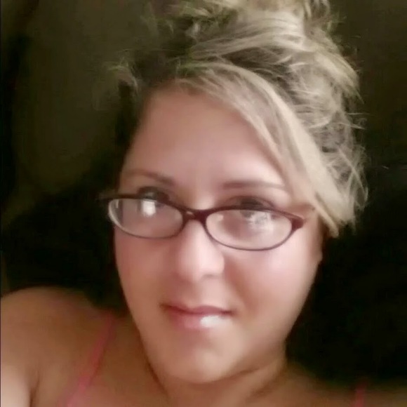 Meet your Posher, Lorna - Picture 1 of 1